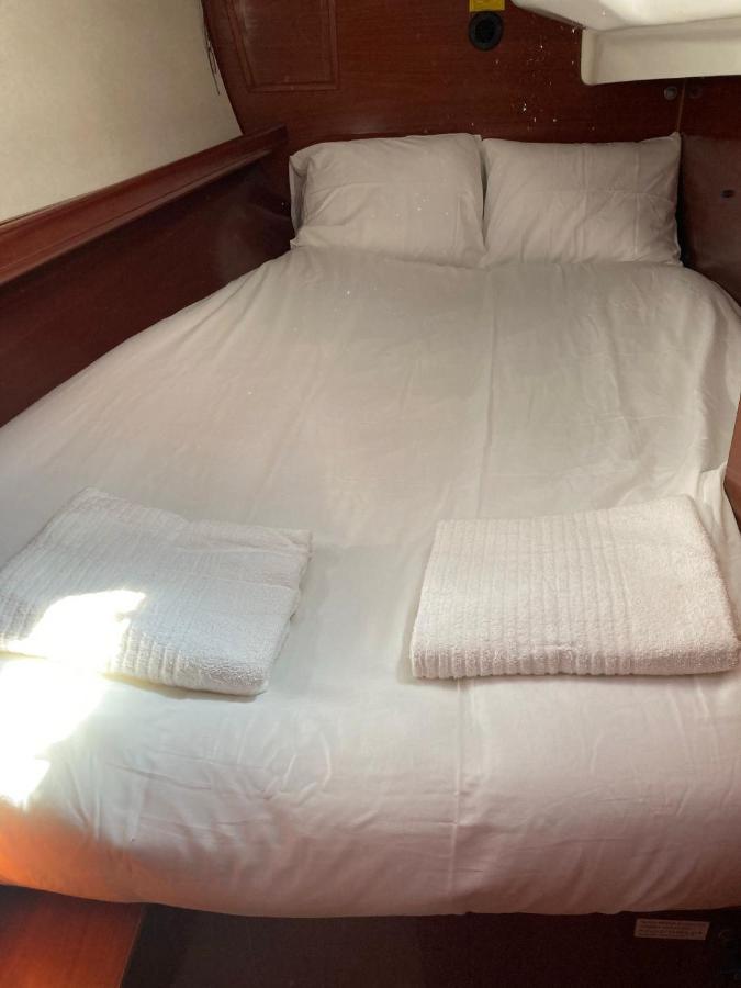 Sea Bloom - Sleep & Sail In Tejo Hotel Lisboa Eksteriør billede